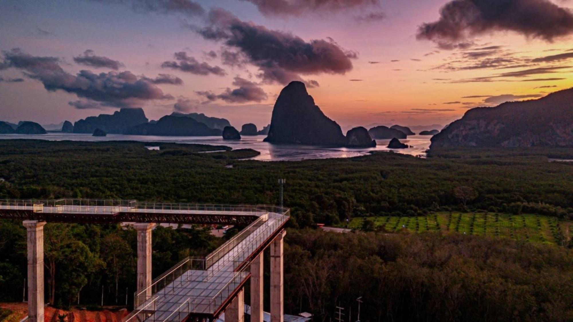 Отель Beyond Skywalk Nangshi Takua Thung Экстерьер фото
